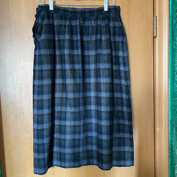 Paris Star Wool Plaid 2 Piece Set - oversized Blazer and skirt - Picture 11 of 11